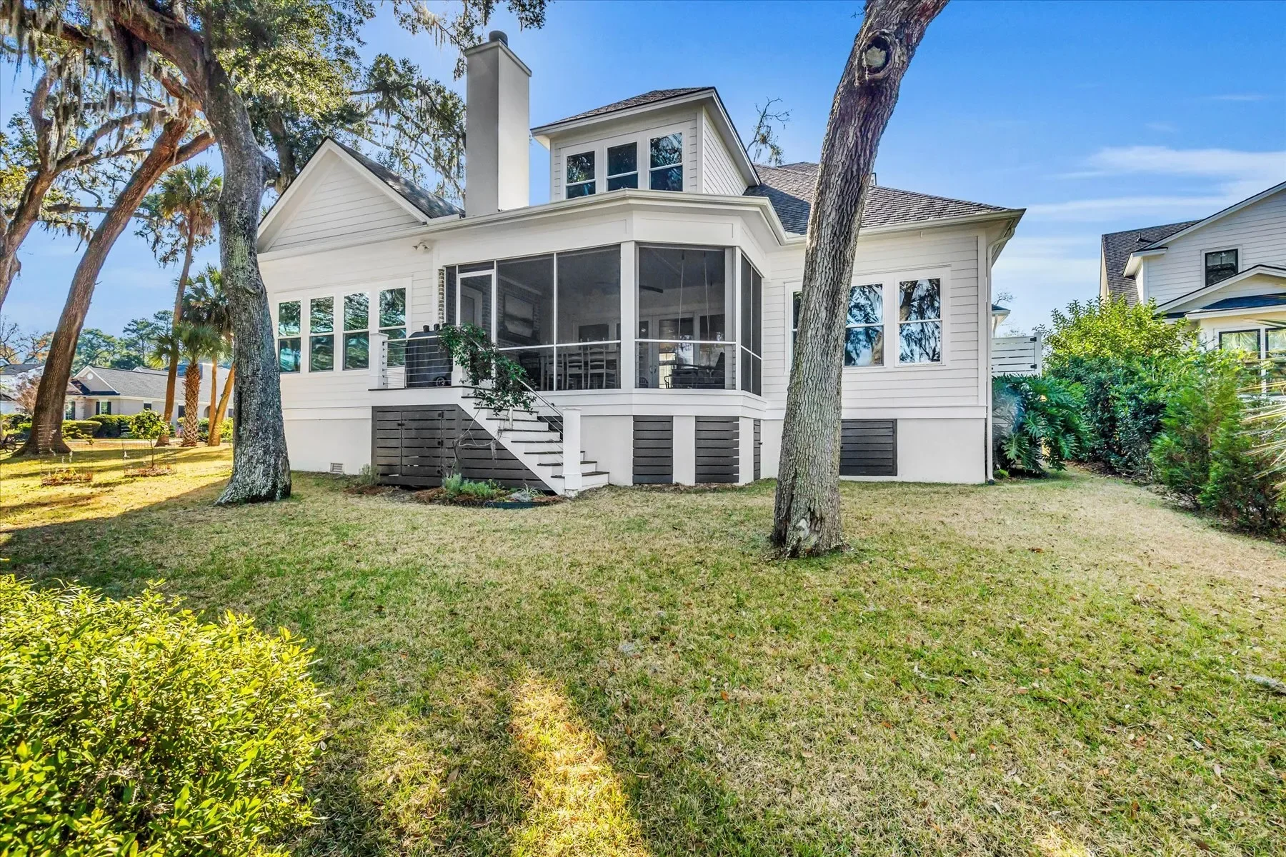 Exterior photo 10