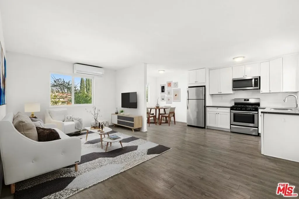629 E Elk Avenue, Glendale, California, United States. - Photo 10