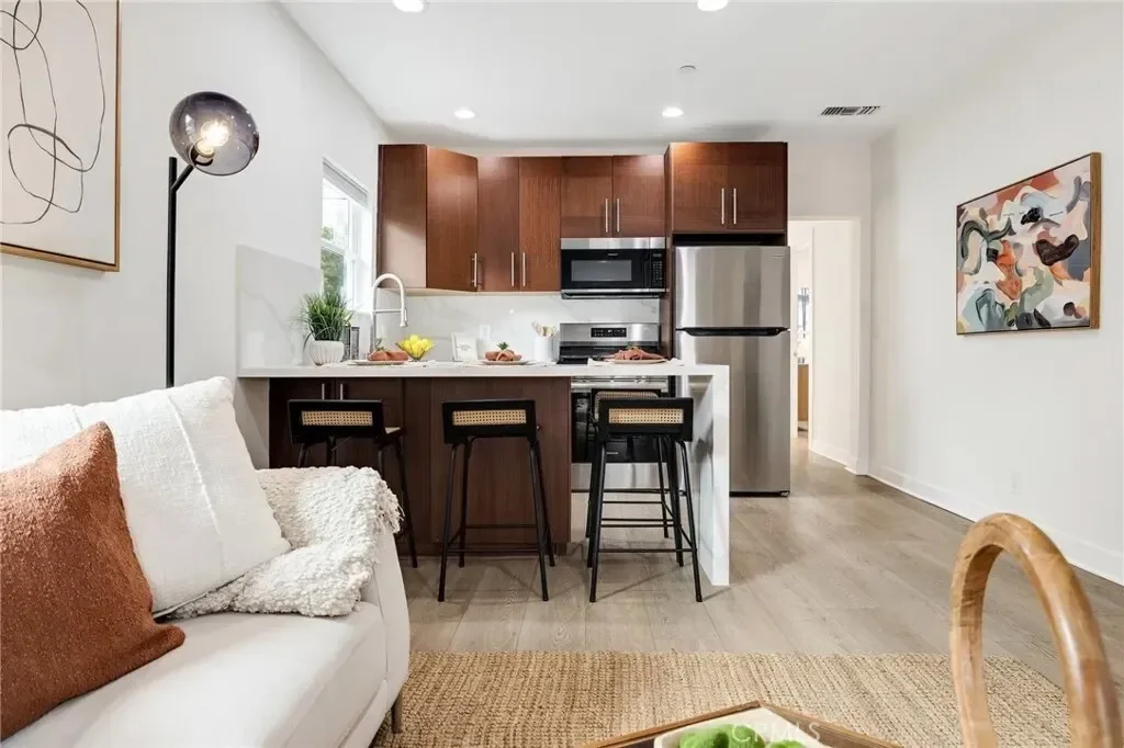 724 San Miguel Avenue, Los Angeles, California, United States. - Photo 18