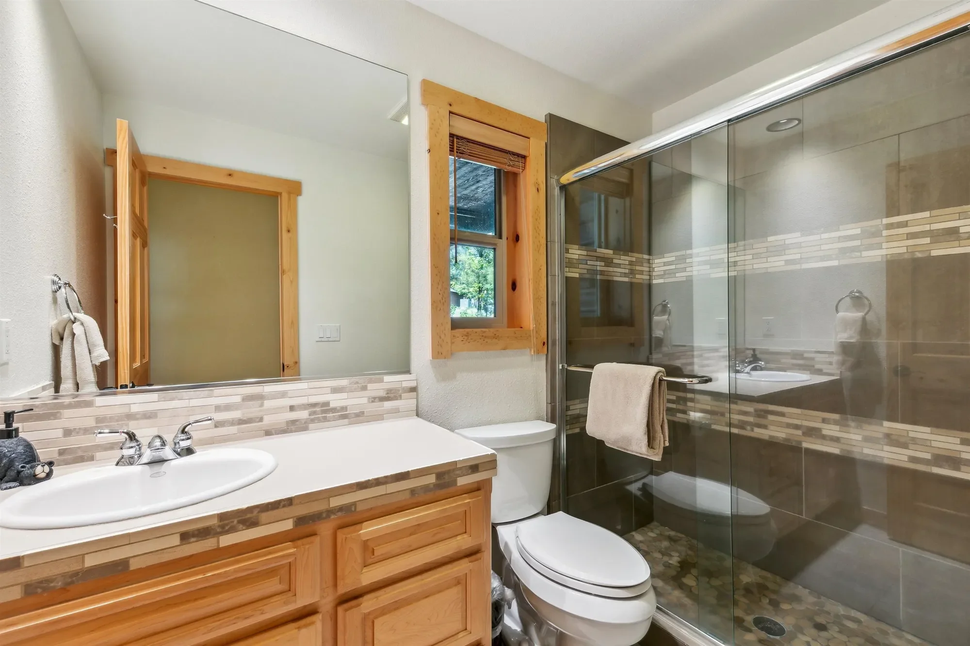 12391 Stockholm Way, Truckee, California, United States. - Photo 19