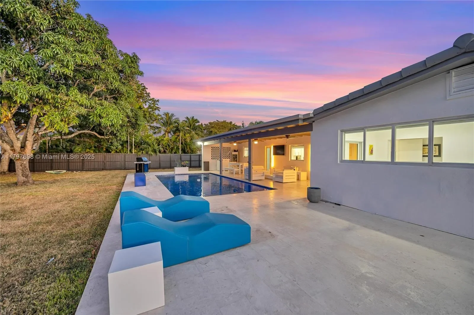 8501 SW 142nd St, Coral Gables, Florida, United States. - Photo 14