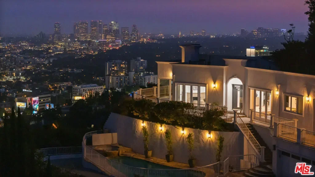 8527 Hedges Way, Los Angeles, California, United States. - Photo 28