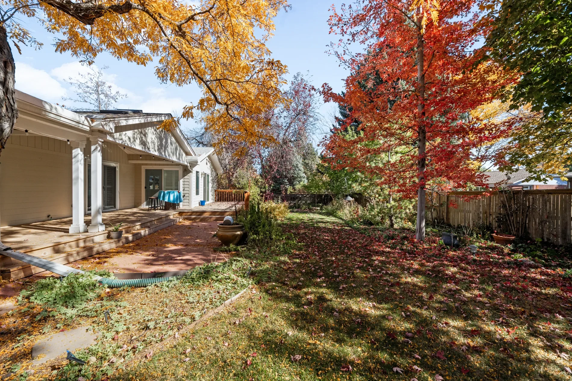 Exterior photo 4