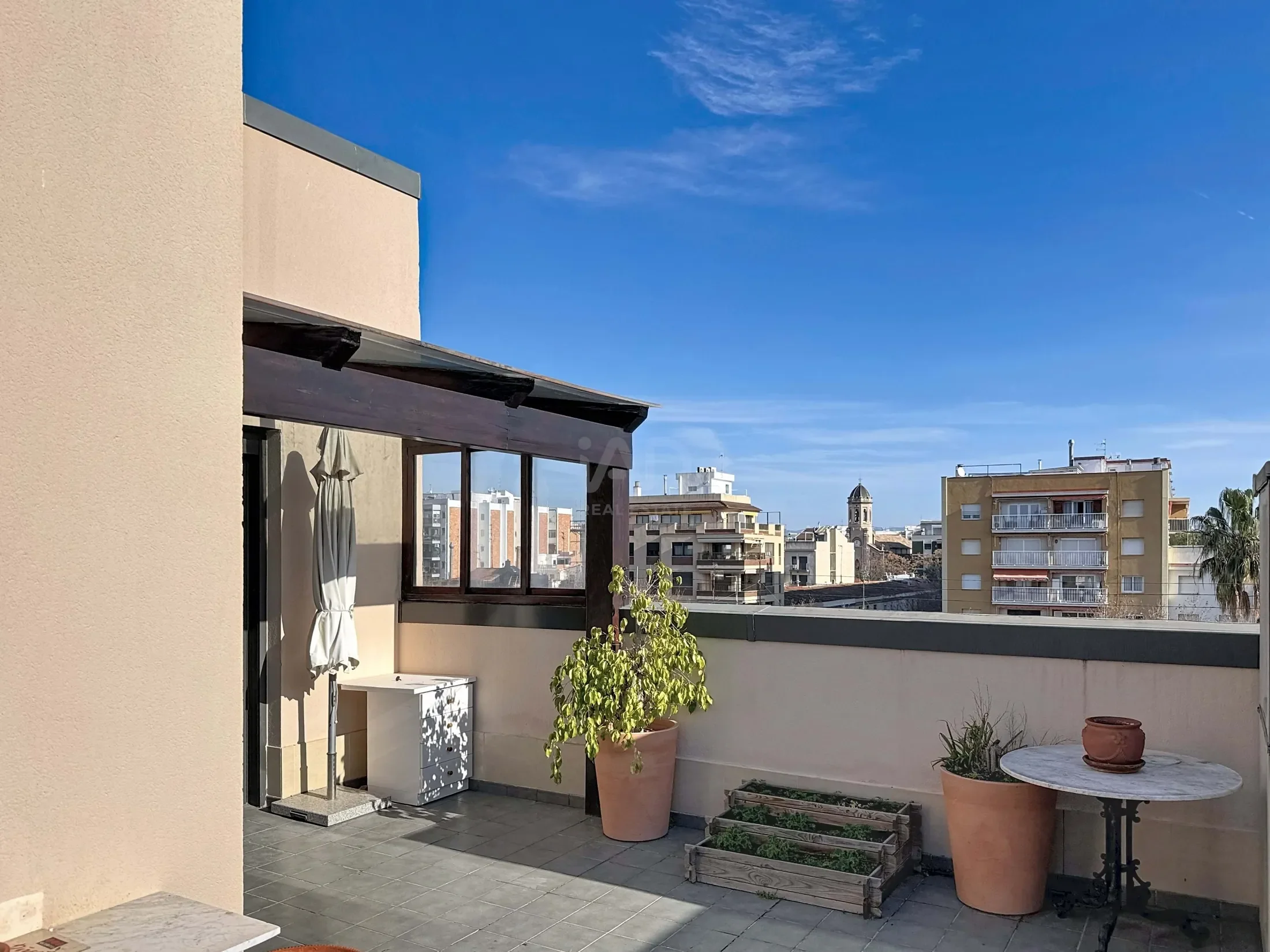 Exterior photo 7