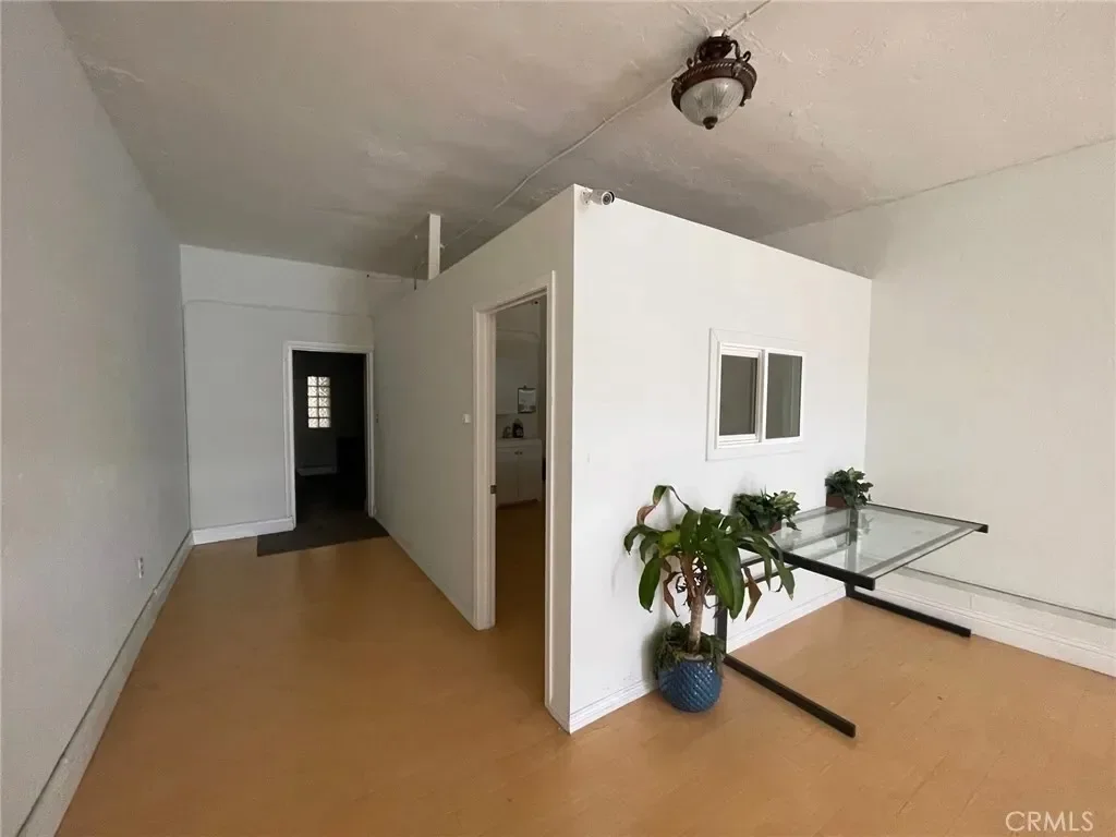 511 S Del Mar, San Gabriel, California, United States. - Photo 13