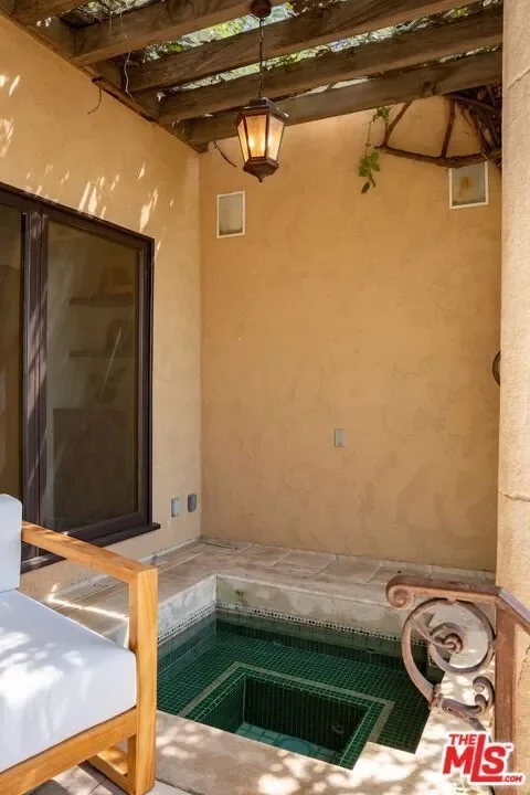6930 Oporto Drive, Los Angeles, California, United States. - Photo 29