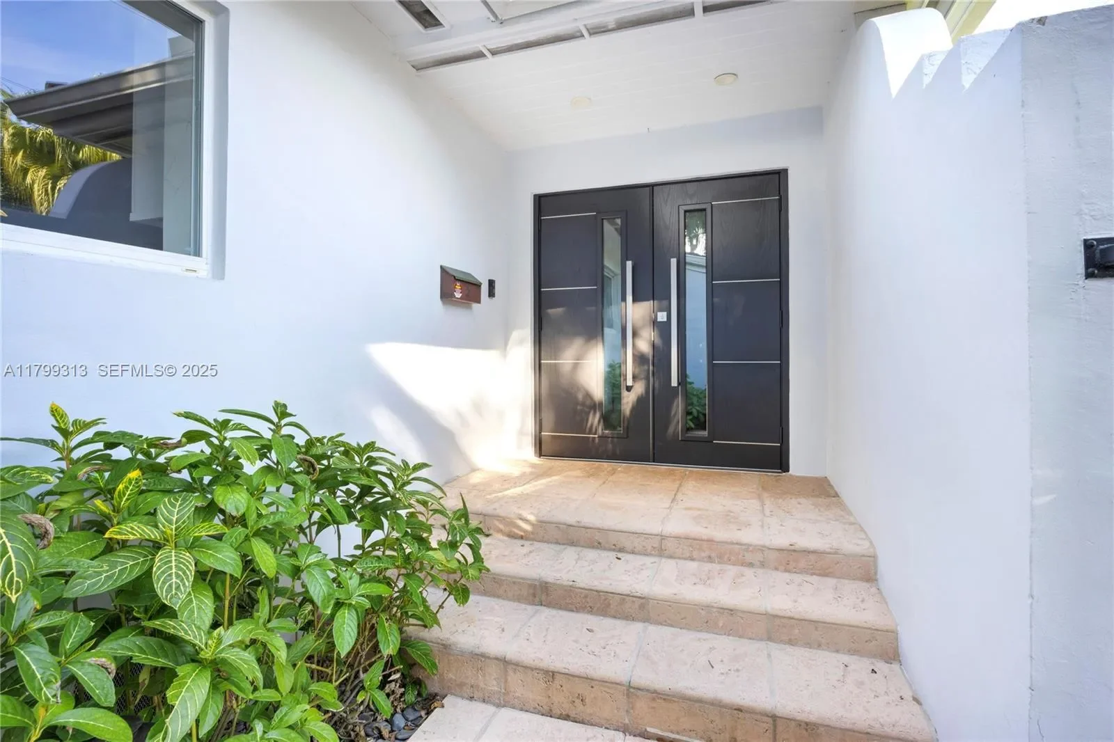 725 Vilabella Ave, Coral Gables, Florida, United States. - Photo 5