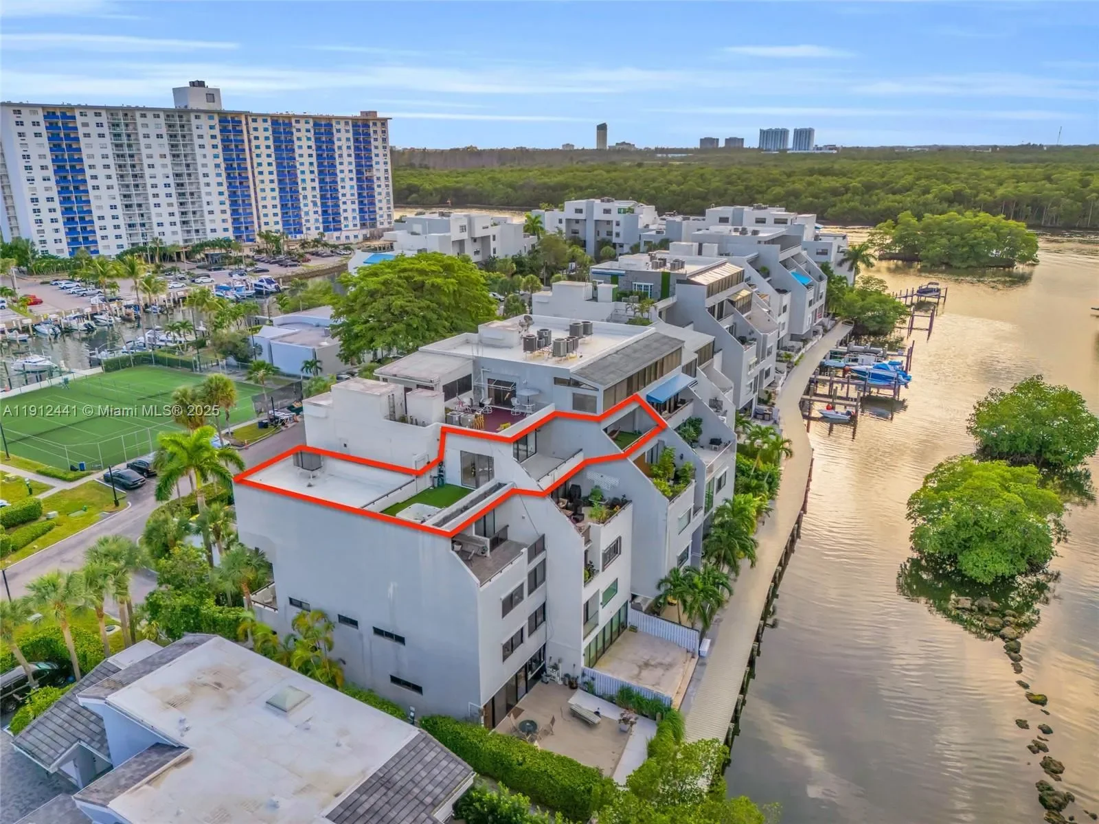 355 Poinciana Dr 1130, Golden Beach, Florida, United States. - Photo 3