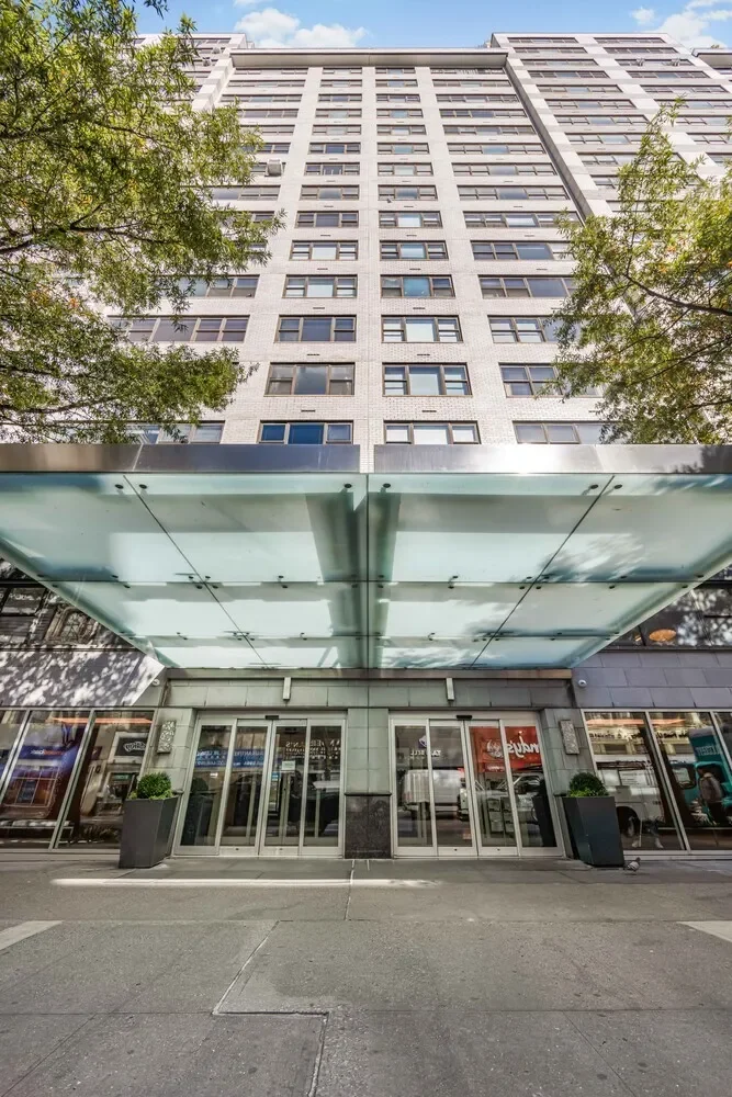 The Victoria, 7 E 14TH ST, New York, New York, United States. - Photo 4