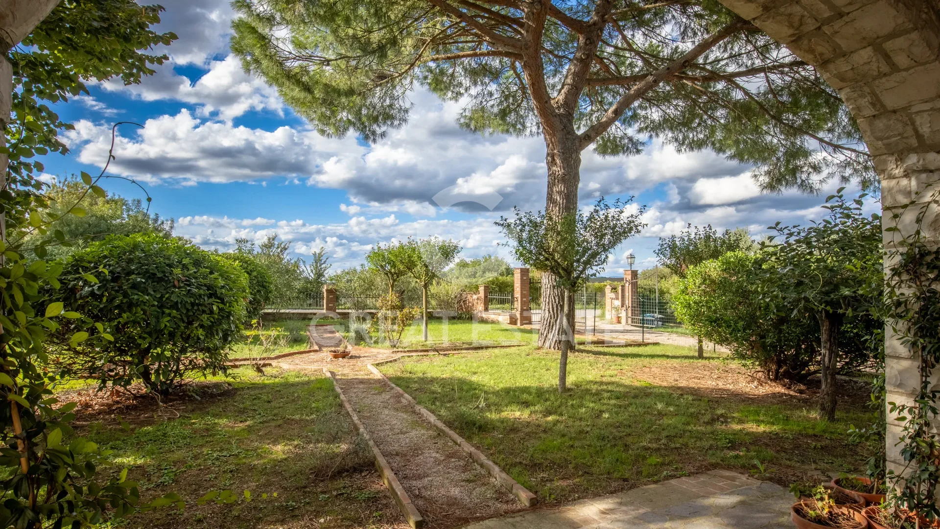 Umbria, Castiglione del Lago, Umbria, Italy. - Photo 16