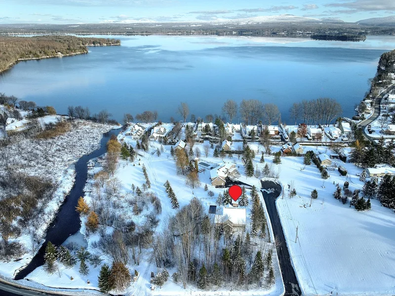 2 Rue Alarie, Lac-Brome, Quebec, Canada. - Photo 5