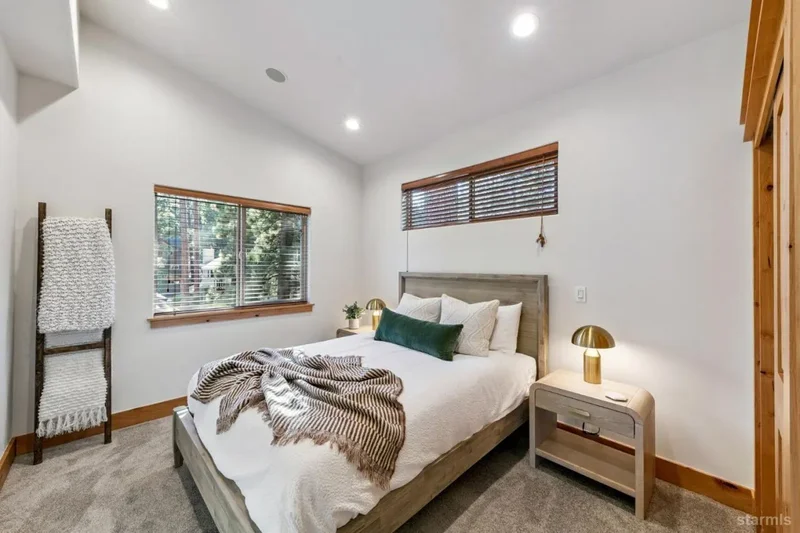 960 San Francisco Avenue, South Lake Tahoe, CA, 96150, USA, South Lake Tahoe, California, United States. - Photo 13