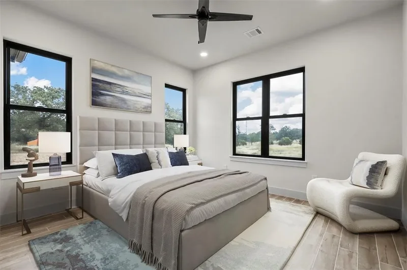 Single Family Residence in Granbury