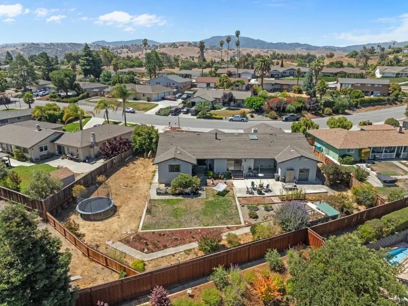 215 Rays Circle, Hollister, CA 95023, Hollister, California, United States. - Photo 63