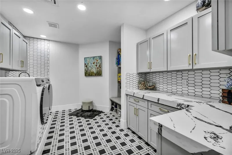 2058 Troon Drive, Henderson, Nevada, United States. - Photo 25