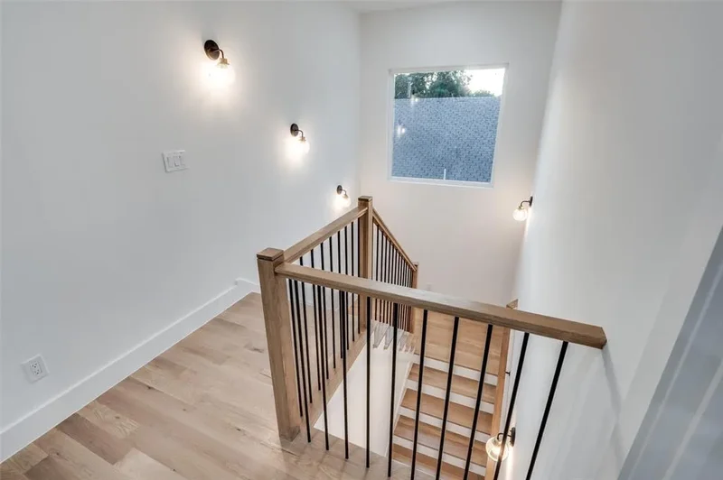 514 S Glasgow Drive, Dallas, Texas, United States. - Photo 13