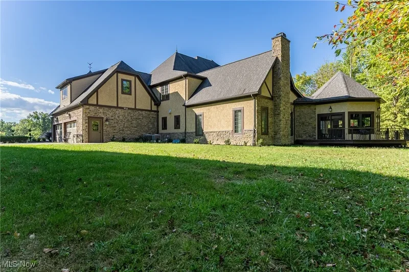 215 Brighton Lane, Peninsula, OH 44264, Boston Heights, Ohio, United States. - Photo 49