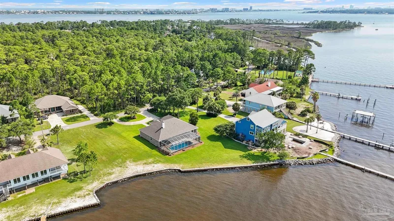 5450 N Shore Rd, Pensacola, FL 32507, Pensacola, Florida, United States. - Photo 7