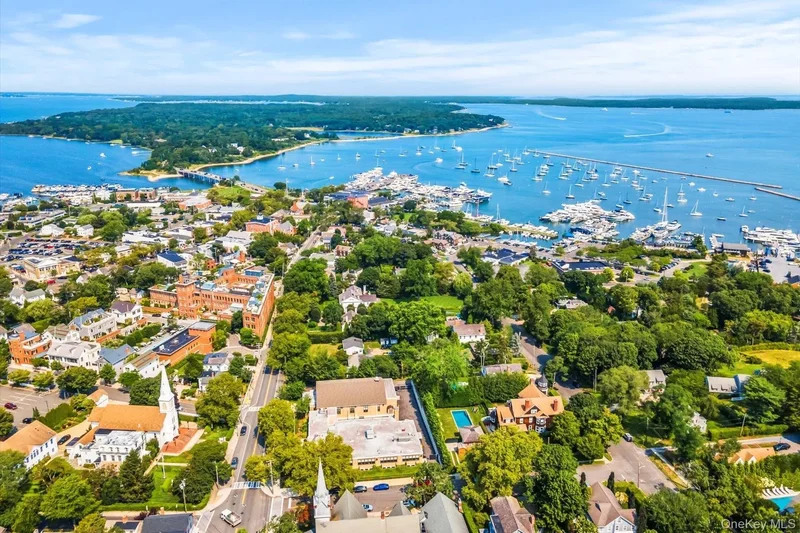 78 Walker Avenue, Sag Harbor, New York, United States. - Photo 27