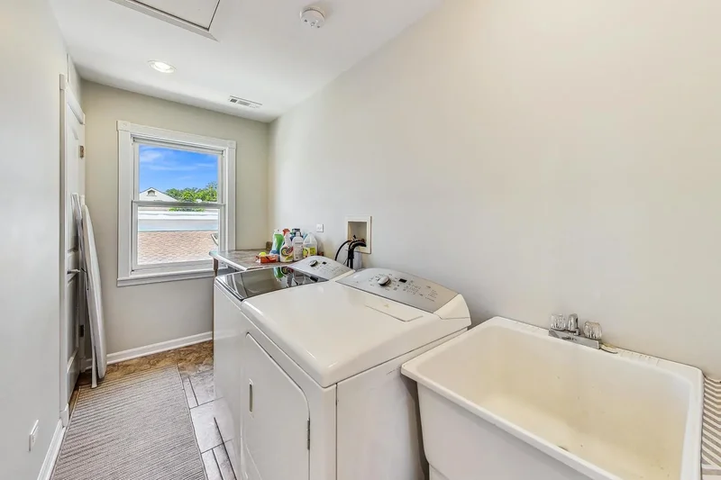 1807 N 79th Avenue, Elmwood Park, Illinois, United States. - Photo 46