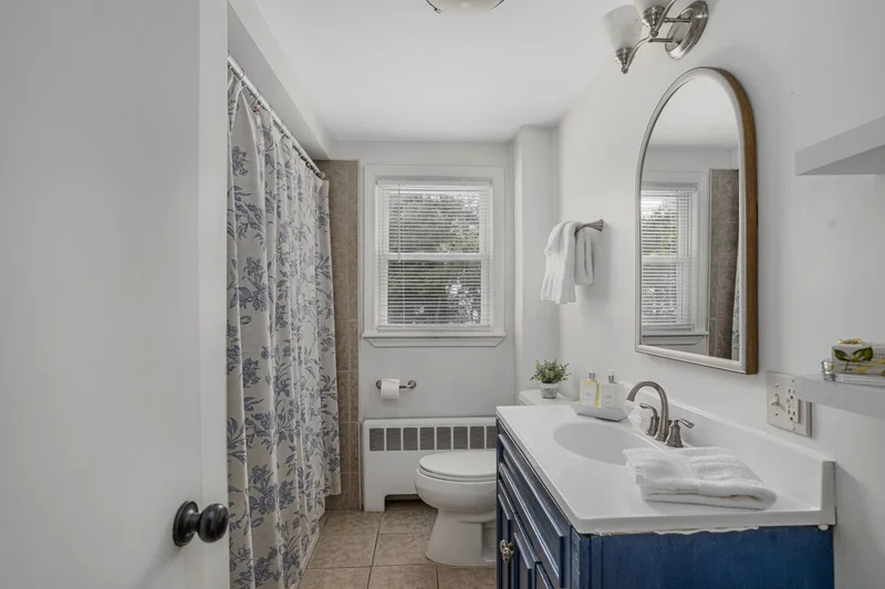 23 Laurelhurst Road , Cranston, RI 02920, Cranston, Rhode Island, United States. - Photo 12