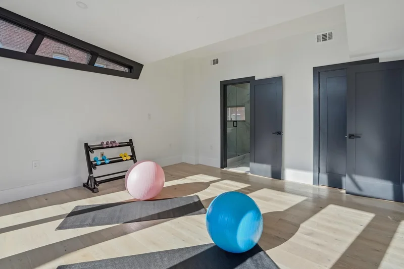 2220 Q Street NW, Washington, DC 20008, Washington, District of Columbia, United States. - Photo 23
