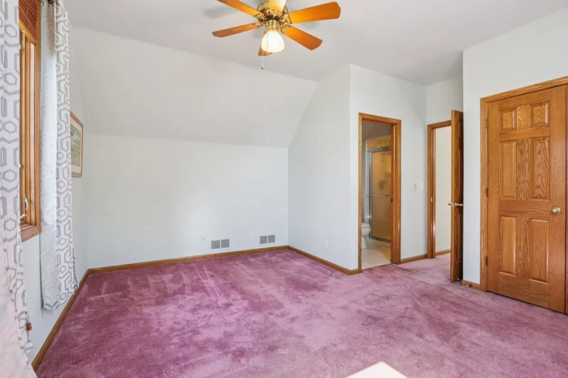6605 Oakwood Manor Drive, Crystal Lake, Illinois, United States. - Photo 62