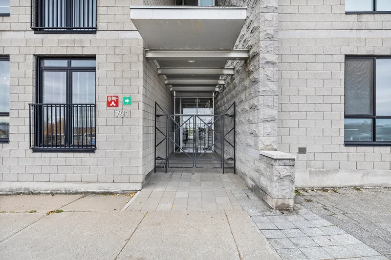 791 Rue de la Commune E., Apt. 111, Montreal, QC H2Y4E2, Montreal, Quebec, Canada. - Photo 17