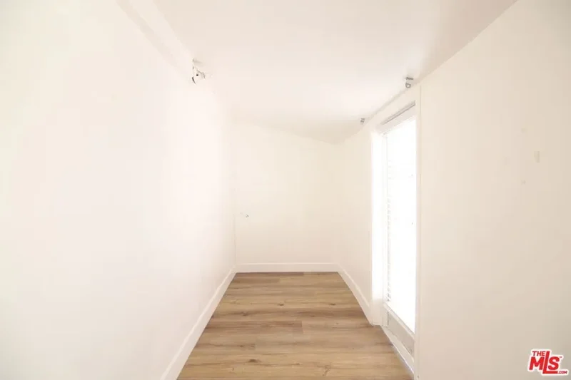 1028 N Hayworth Avenue, Los Angeles, California, United States. - Photo 7