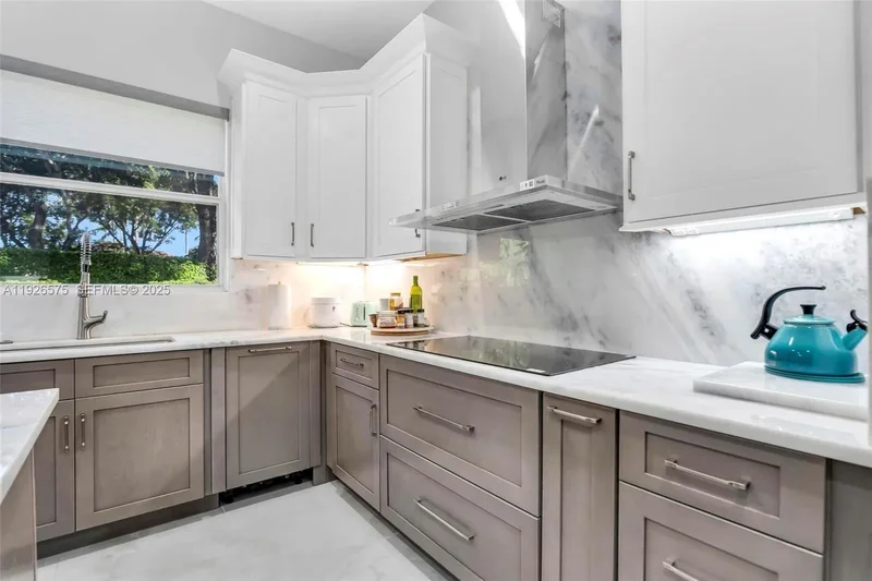 7665 NW 19th Ct, Pembroke Pines, FL 33024, Pembroke Pines, Florida, United States. - Photo 15