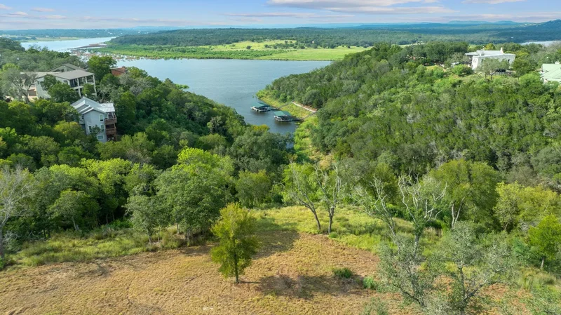 200 Contrails Way, Spicewood, Texas, United States. - Photo 18