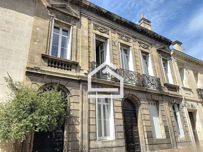 ST SEURIN CROIX BLANCHE BORDEAUX, Stunning Stone House of 332m2, Garden and Terrace