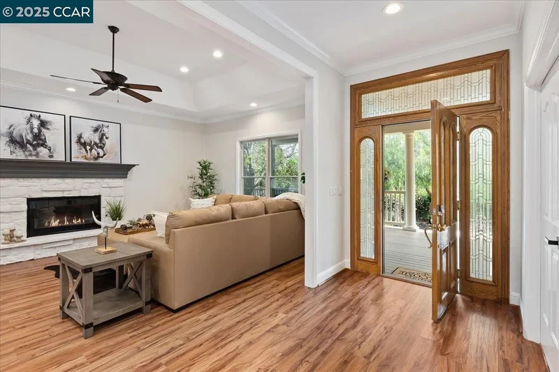Single Family Residence in Walnut Creek