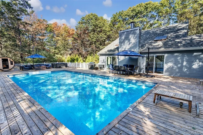 2 Christine Lane, Manorville, New York, United States. - Photo 21