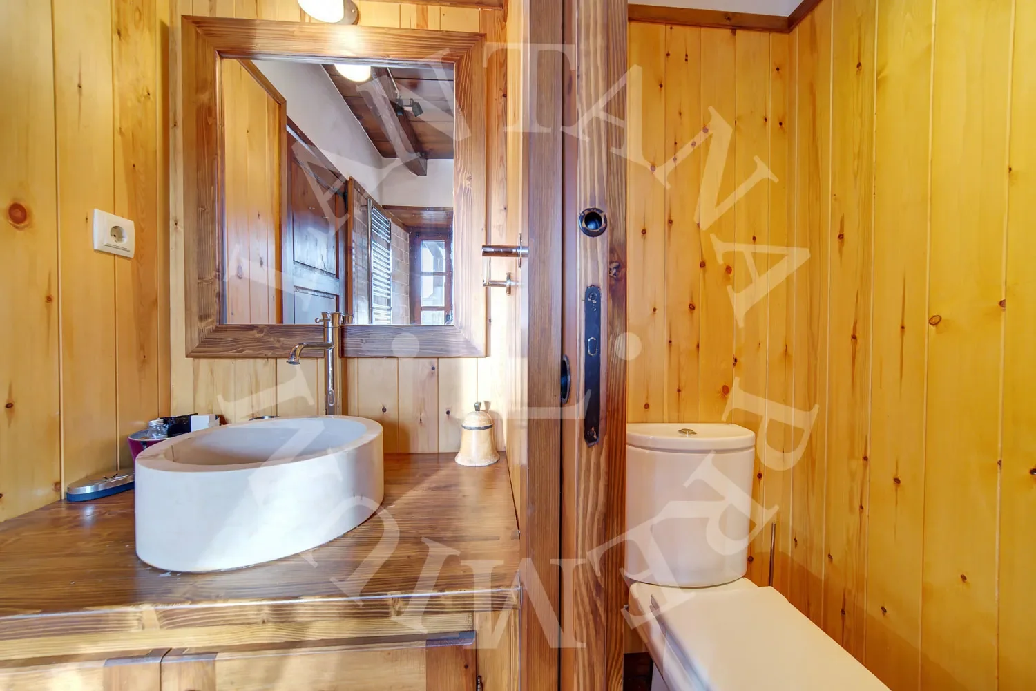 Gallery photo 4