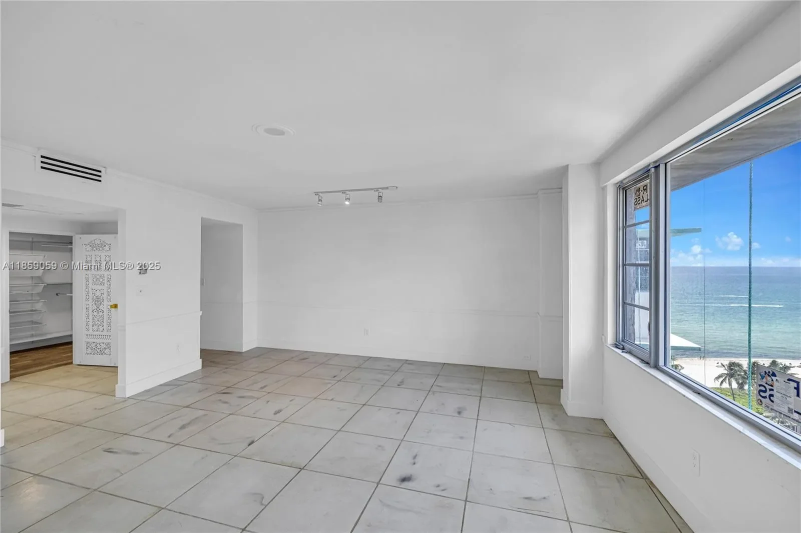 Gallery photo 12