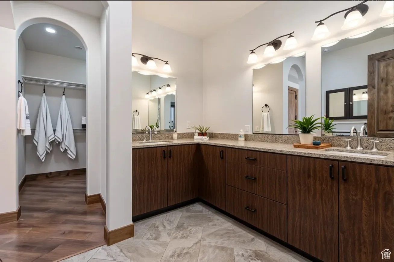 Gallery photo 10