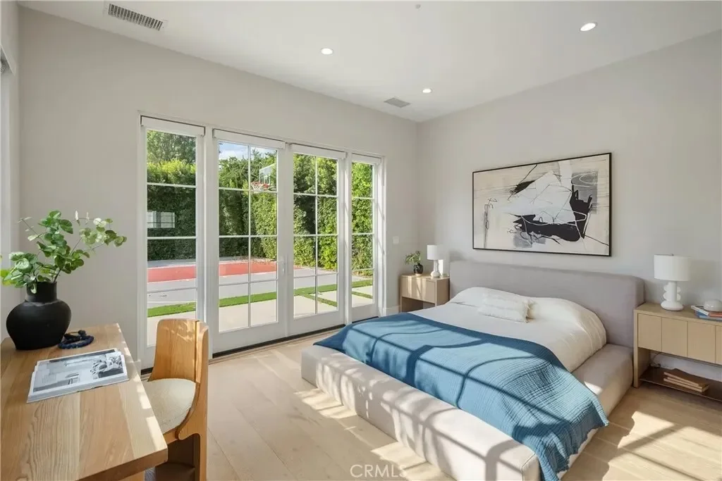 20511 Wells Drive, Los Angeles, California, United States. - Photo 43
