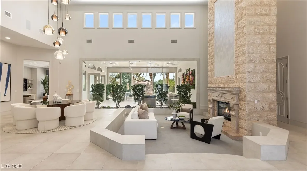 3040 American River Lane, Las Vegas, Nevada, United States. - Photo 4