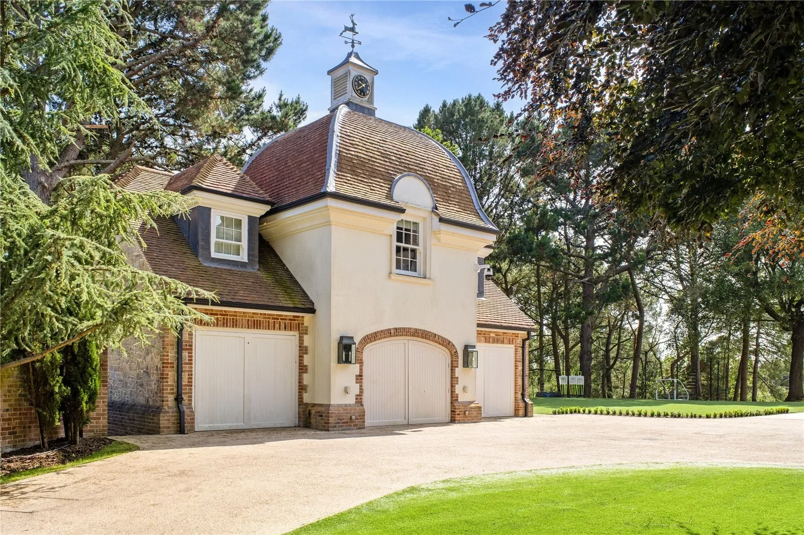 Exterior photo 9