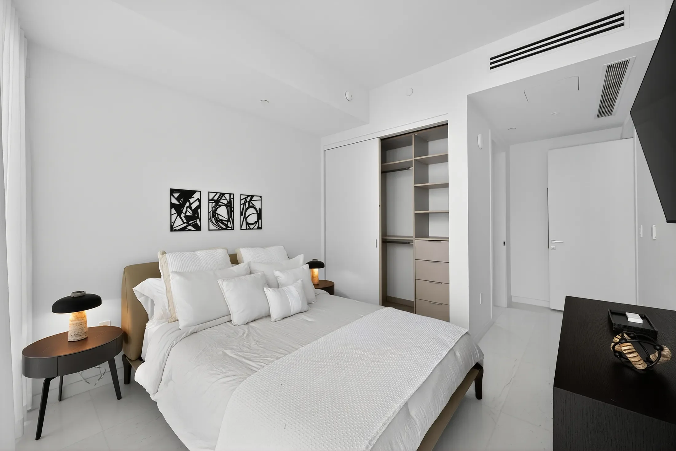 300 Biscayne Blvd Way #5009w, Miami, FL 33131, Miami, Florida, United States. - Photo 24