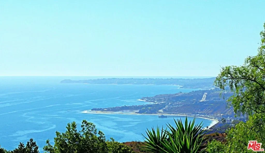 20776 Big Rock Drive, Malibu, California, United States. - Photo 37