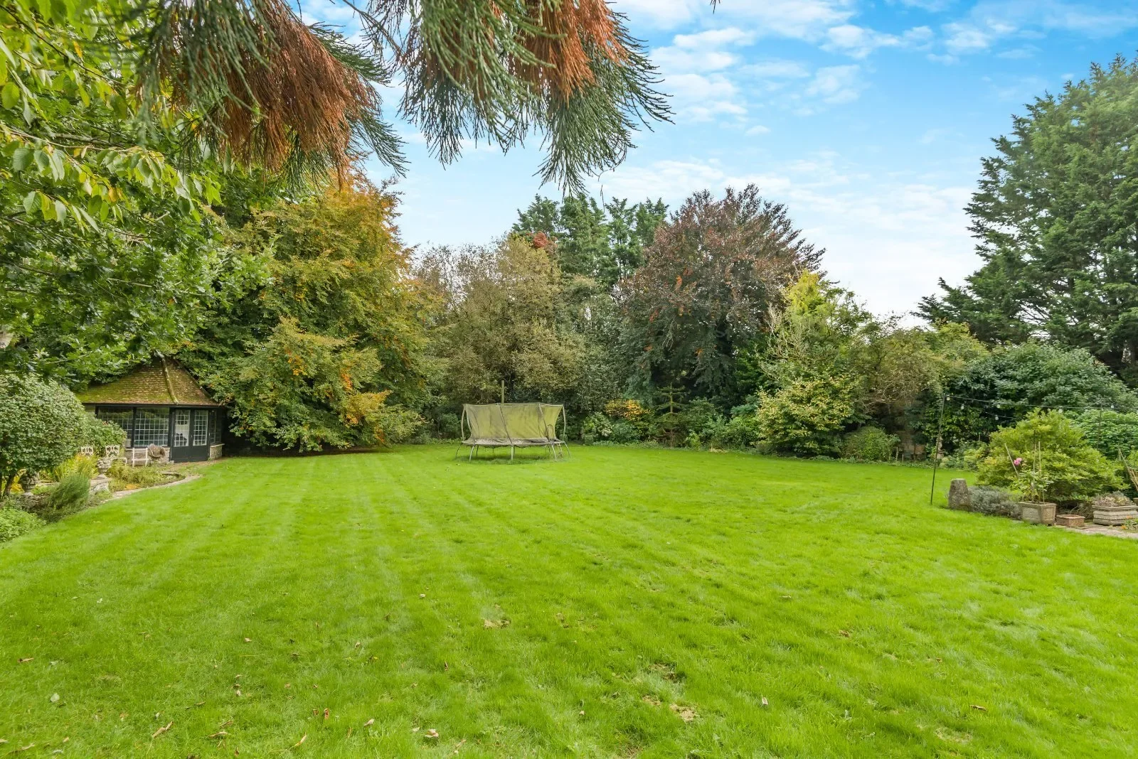 Grange Lane, Warminster, Wiltshire, Warminster, England, United Kingdom. - Photo 6