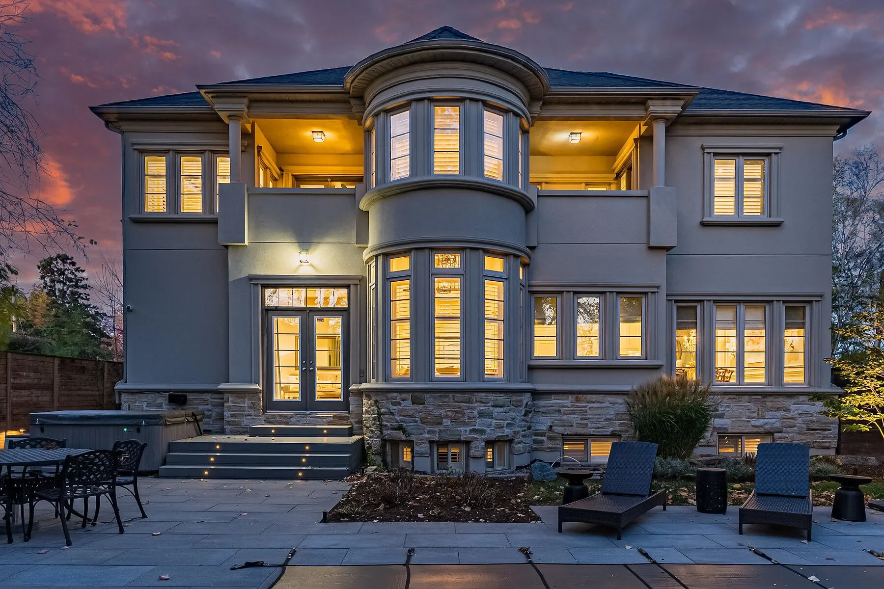 Exterior photo 10