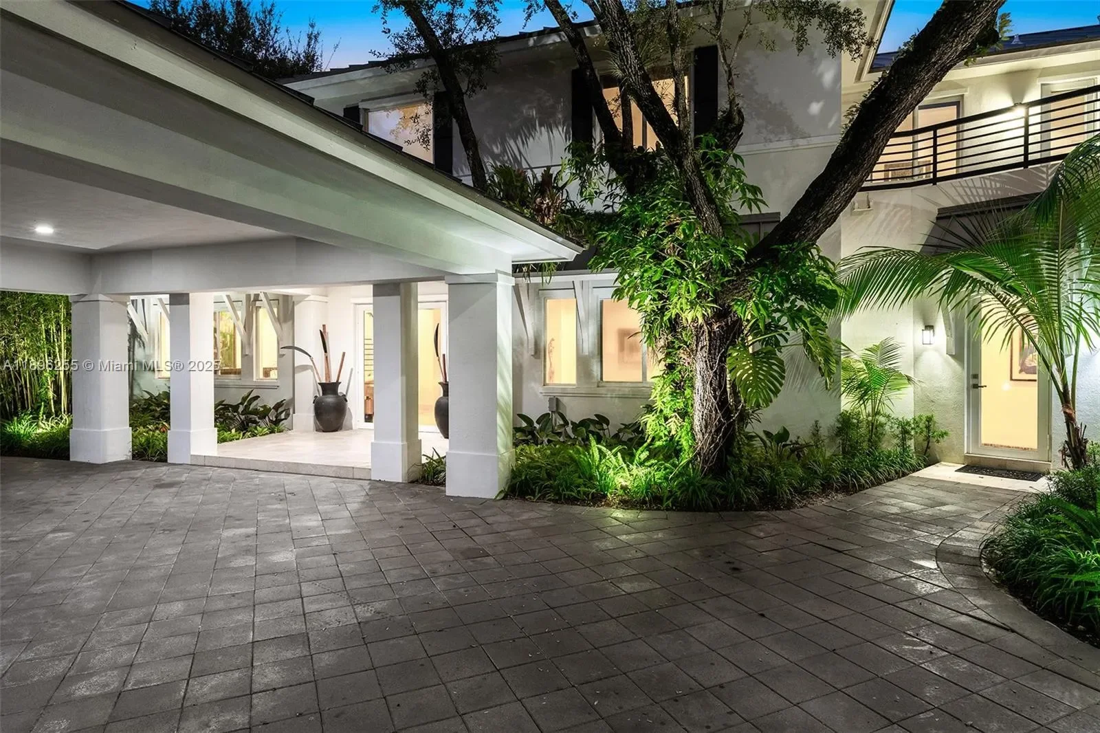 8923 Ludlam Rd., Coral Gables, Florida, United States. - Photo 1