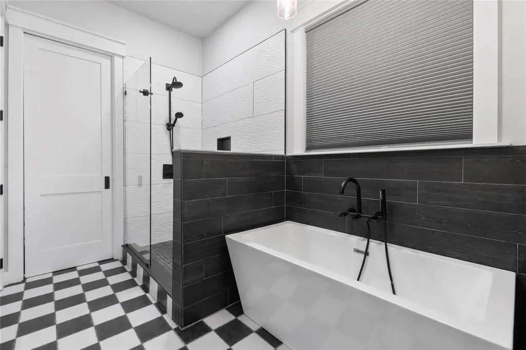 807 Midway, Tool, Texas, United States. - Photo 9
