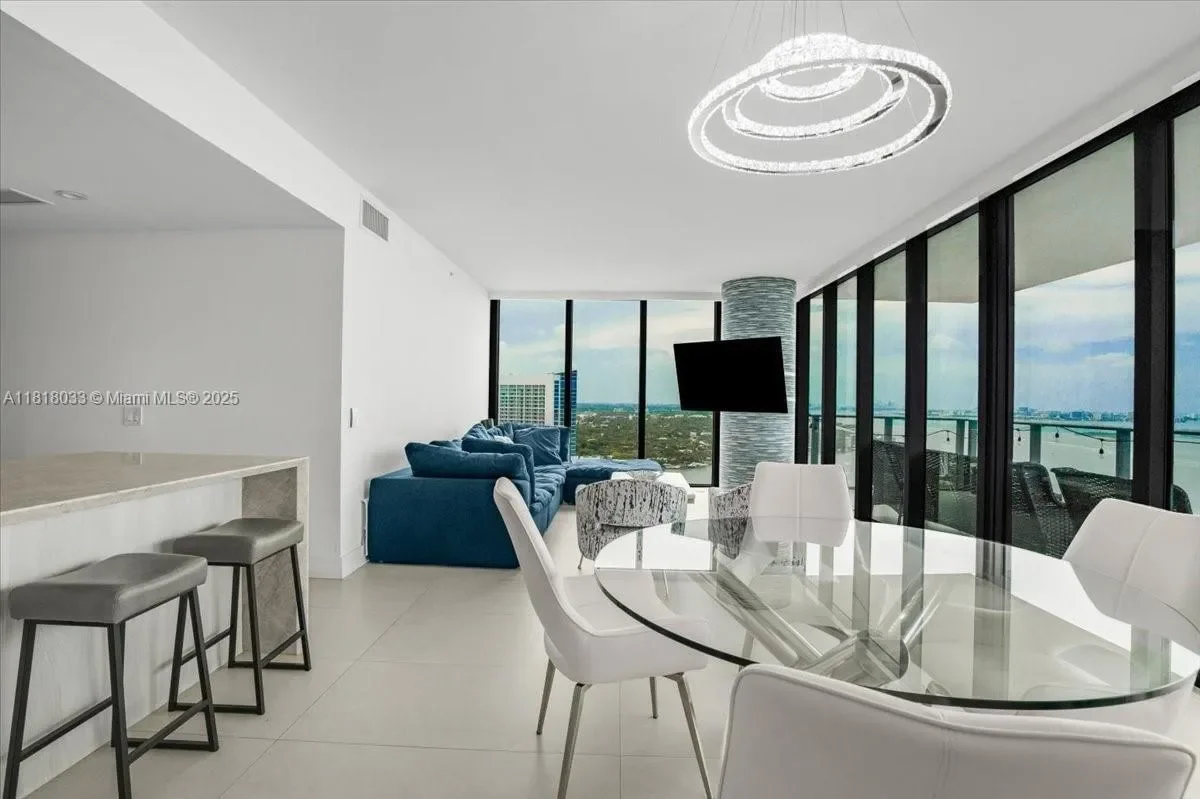 3131 NE 7th Ave 3306, Miami, Florida, United States. - Photo 9