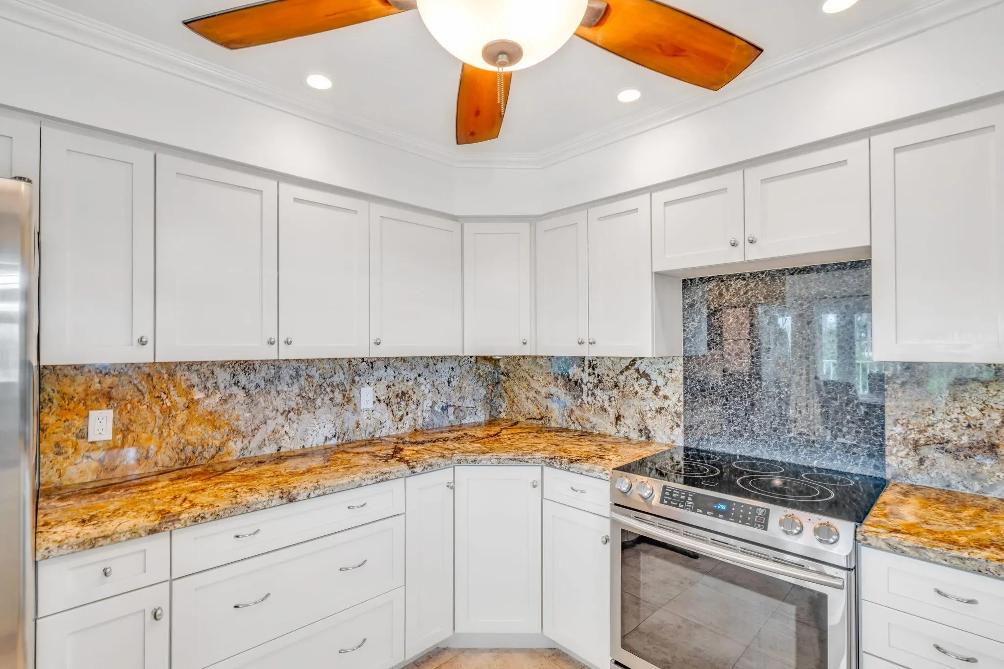 581 10Th Street, KEY COLONY, FL 33051, Key Colony Beach, Florida, United States. - Photo 29