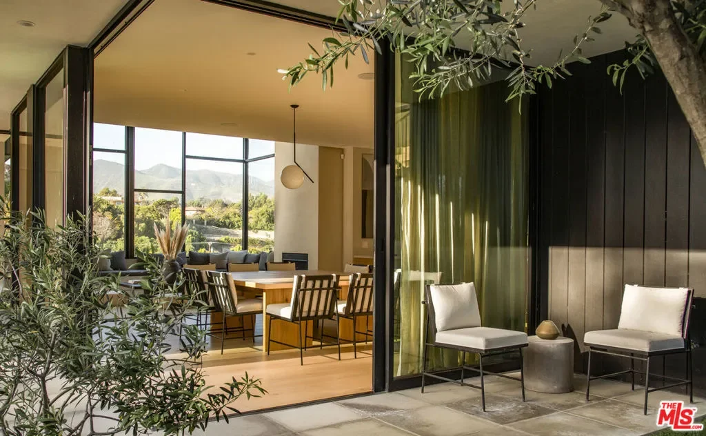 28869 Selfridge Drive, Malibu, California, United States. - Photo 2