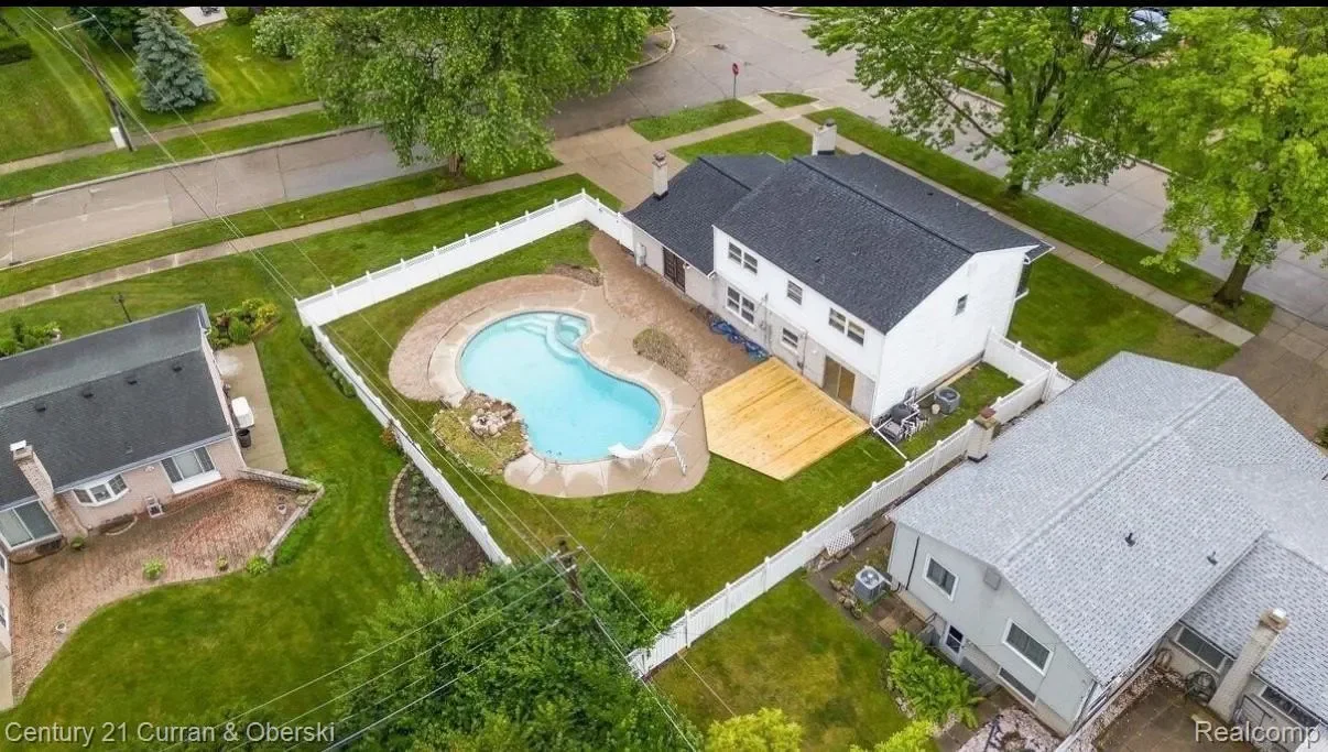 26004 Shirley Lane, Dearborn Heights, MI 48127, Dearborn, Michigan, United States. - Photo 31